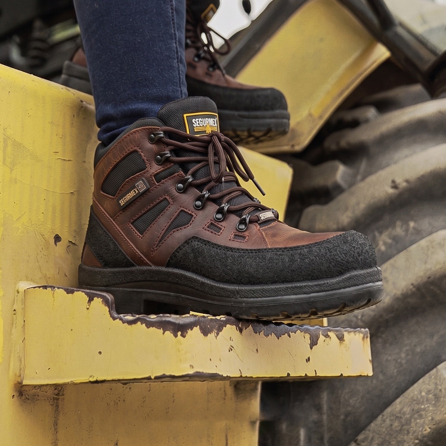 5023 safety boots with PU-TPU slip-resistant sole